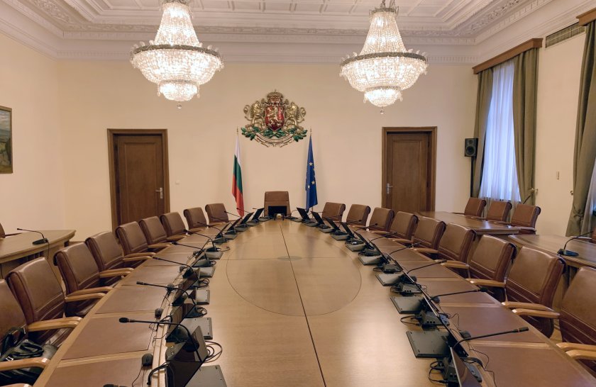Заявките за правителство с третия мандат - реални намерения или начало на предизборната кампания